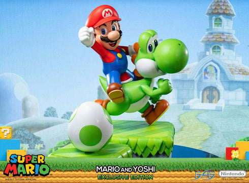 First 4 Figures Mario & Yoshi - Super Mario - Collectible Statue