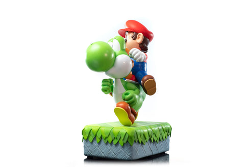 First 4 Figures Mario & Yoshi - Super Mario - Collectible Statue