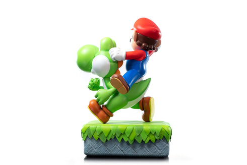 First 4 Figures Mario & Yoshi - Super Mario - Collectible Statue