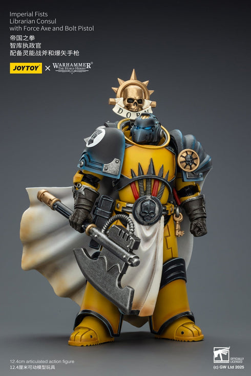 JOYTOY Imperial Fists Librarian Consul with Force Axe and Bolt Pistol - Warhammer The Horus Heresy - 1/18 Scale Collectible Figure