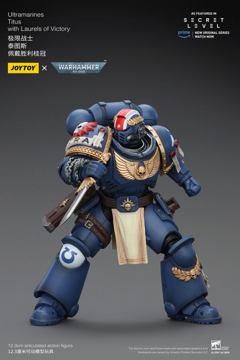 JOYTOY Ultramarines Titus with Laurels of Victory - Warhammer 40,000 - 1/18 Scale Collectible Figure
