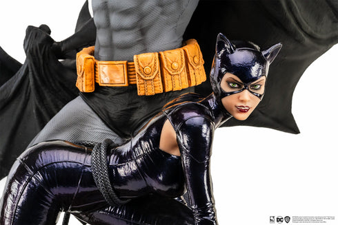PUREARTS Batman & Catwoman Reunion - DC Comics - 1/4 Scale Collectible Statue