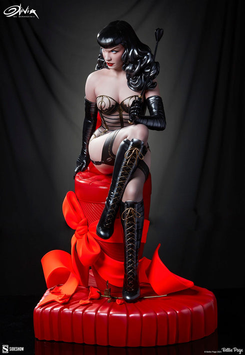 Sideshow Collectibles Bettie Page Love Hurts Statue