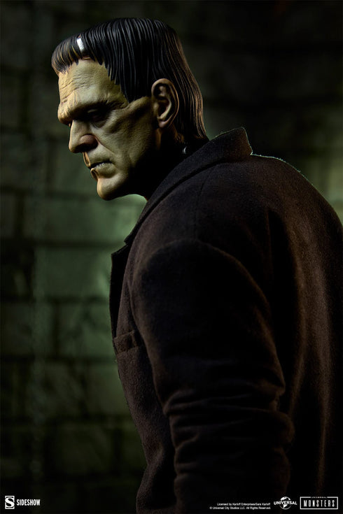 Sideshow Collectibles Frankenstein (Fabric Costume) - Universal Monsters - SS3008993 - Premium Format Collectible Statue