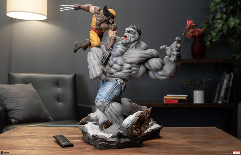 Sideshow Collectibles Marvel Grey Hulk vs Wolverine Statue