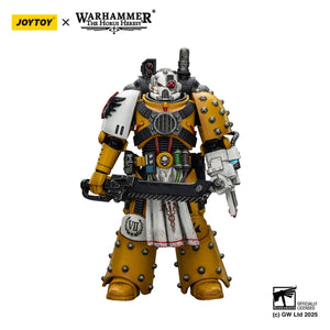 JOYTOY Imperial Fists Legion Apothecary -Warhammer: The Horus Hersey - 1/18 Scale Collectible Figure